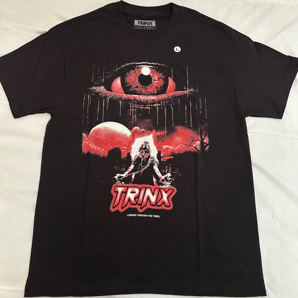 Trinx Men’s Red and Black Horror Graphic Short Sleeve Tee